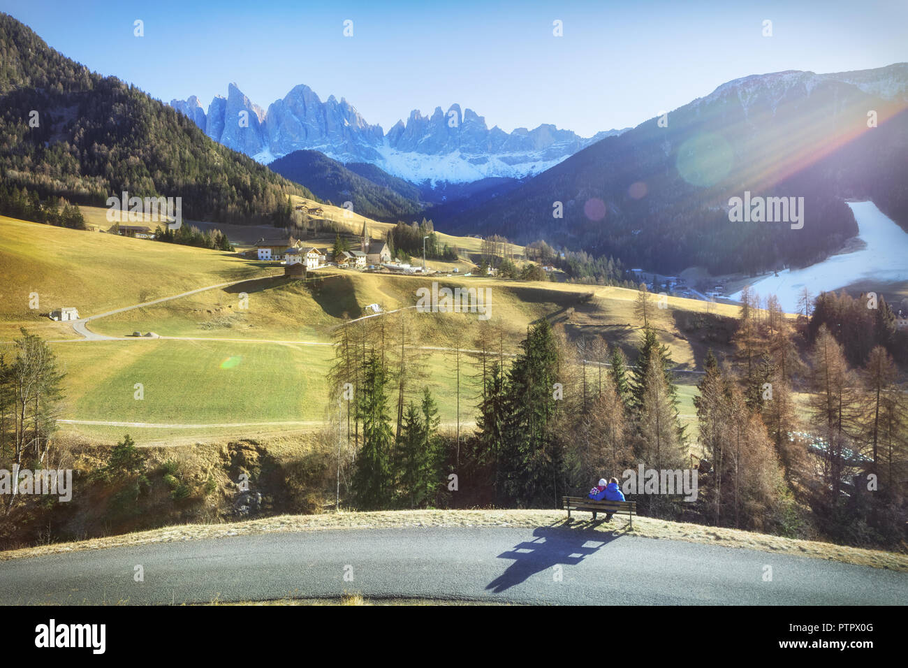 Reisen nach Alpen im Herbst an einem sonnigen Tag Stockfoto