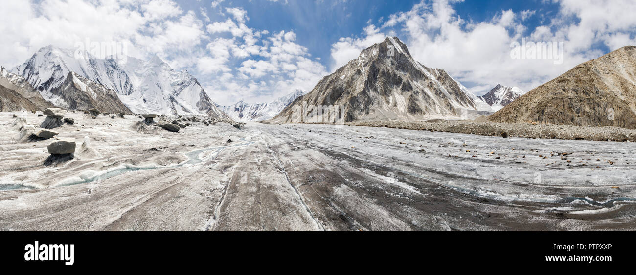 Vigne Gletschers, Khumul Gri (Vigne peaks) und Tasa Brakka, Karakorum, Pakistan Stockfoto