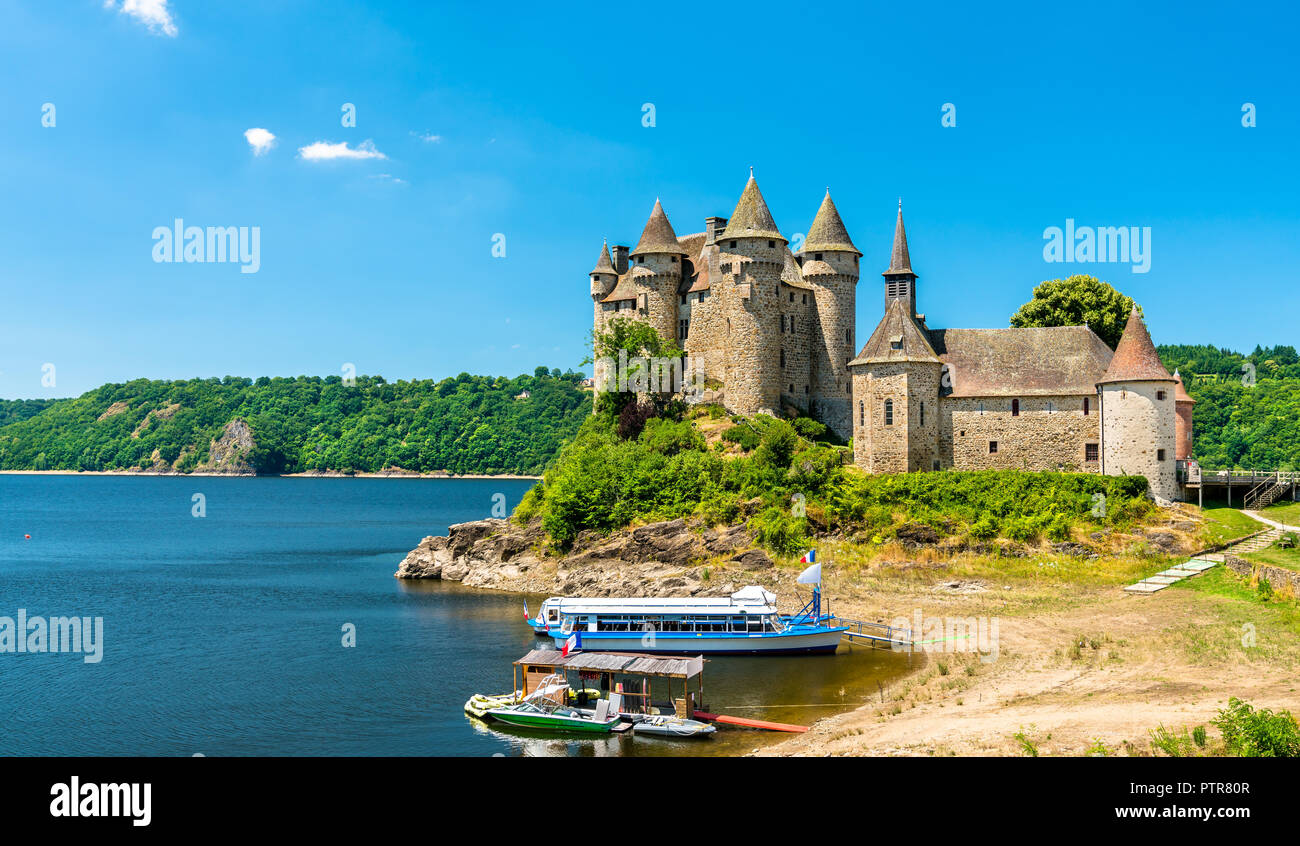 Das Chateau de Val, eine mittelalterliche Burg auf einem Ufer der Dordogne in Frankreich Stockfoto