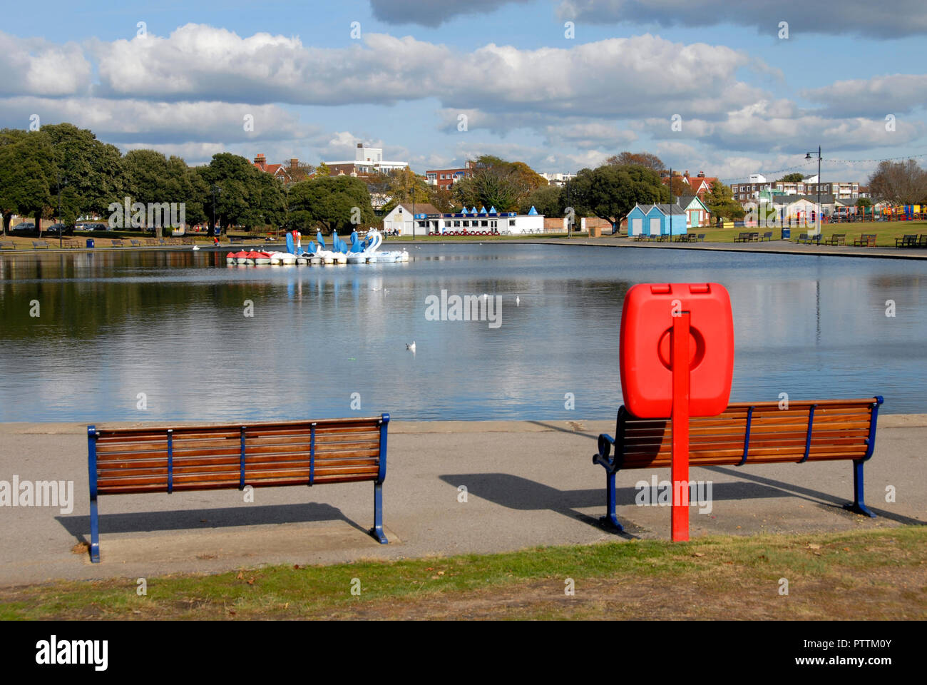 Canoe Lake, Southsea, außerhalb der Saison mit Attraktionen eingemottet Stockfoto