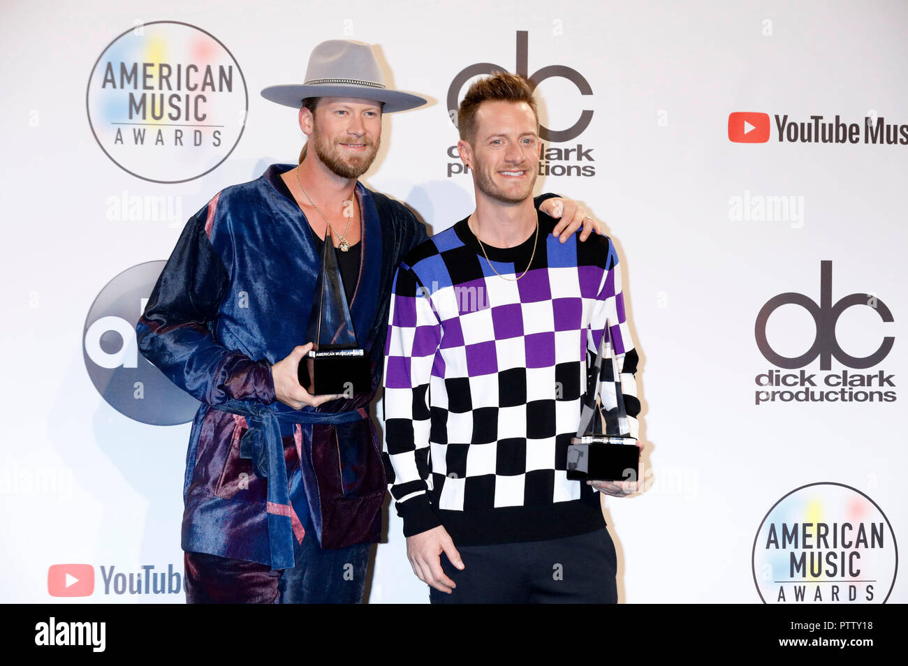 Brian Kelley und Tyler Hubbard (Florida Georgia Linie) die Teilnahme an der 46. jährlichen American Music Awards bei Microsoft Theater am 9. Oktober in Los Angeles, Kalifornien 2018. Stockfoto