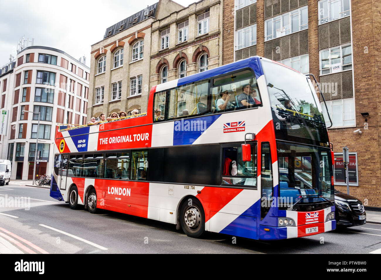 London England, Großbritannien, Southwark, Doppeldeckerbus mit offenem Oberdeck, Passagierfahrer, die Original Tour, Großbritannien GB English Europe, UK18082003 Stockfoto
