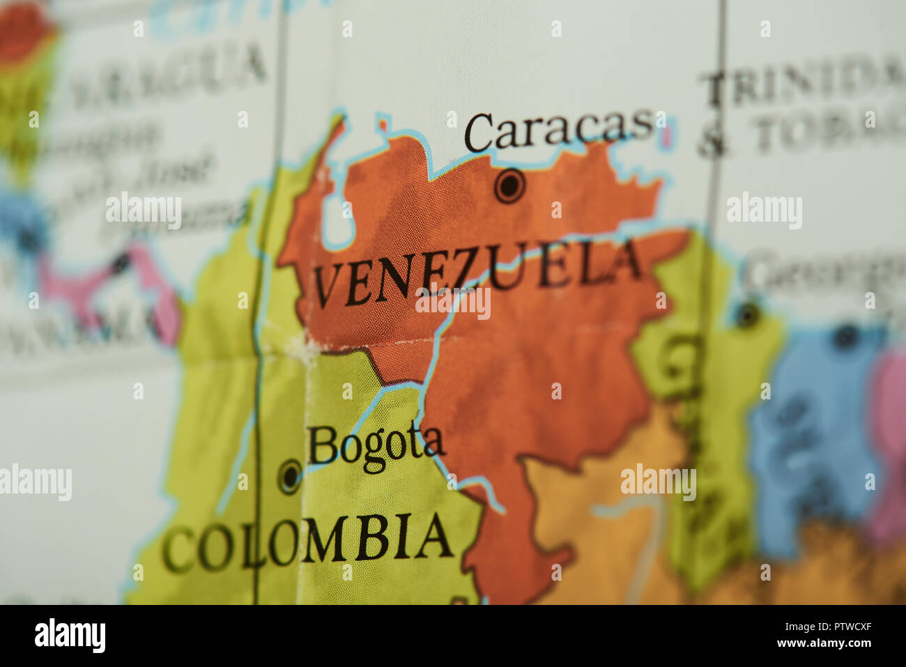 Venezuela auf Papier Karte Nähe zu sehen. Stockfoto