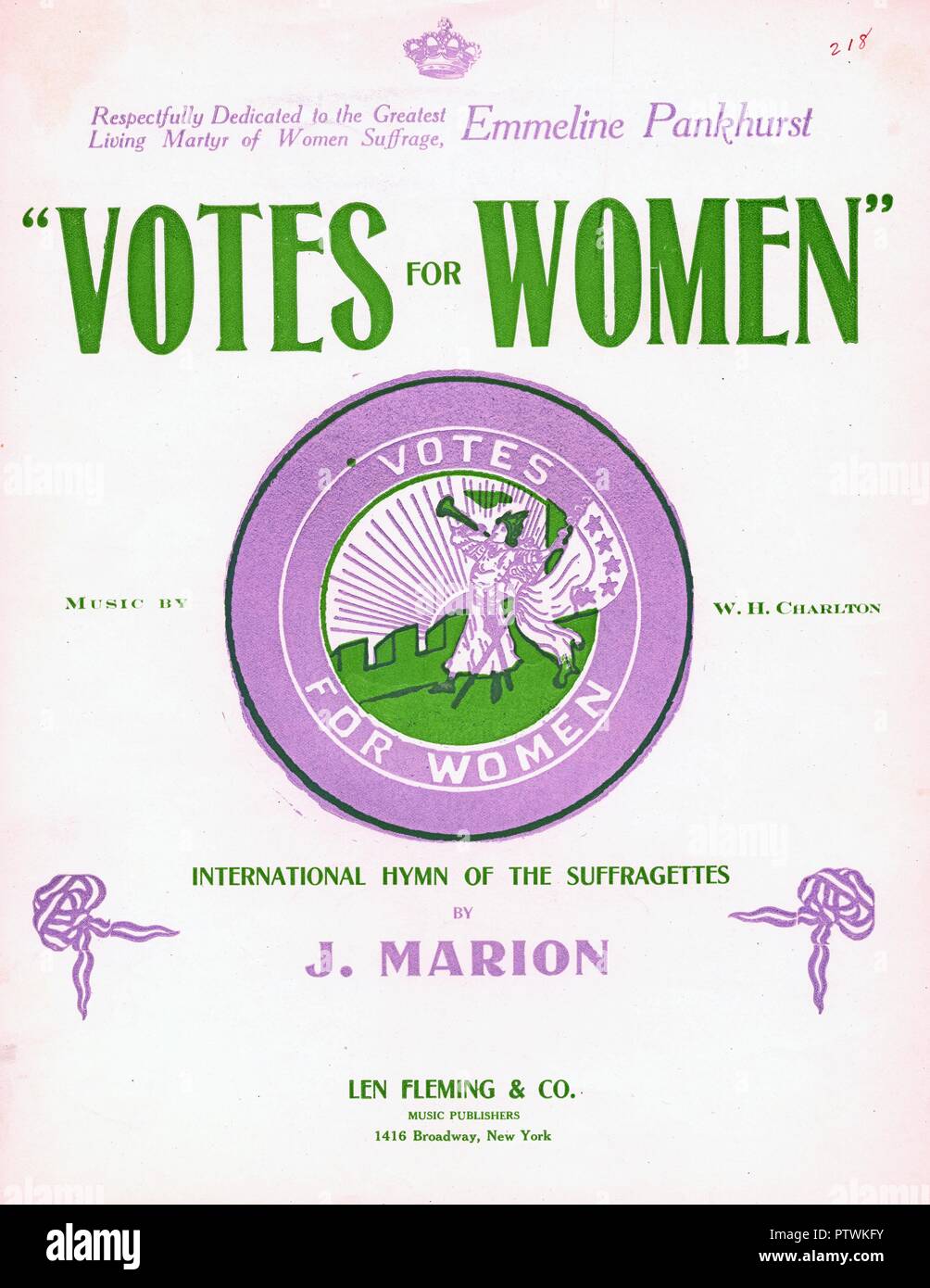 Noten für J Marion's Pro-Wahlrecht Hymne "Stimmen für Frauen", die sich mit Englisch Suffragist Emmeline Pankhurst, und Kreditaufnahme das Bild eines Clarion Mädchen, und die Farben Lila, Grün und Weiß von pankhurst Women's Soziale und Politische Union, in New York City veröffentlicht, von Len Fleming und die Firma, die für den amerikanischen Markt 1900. () Stockfoto