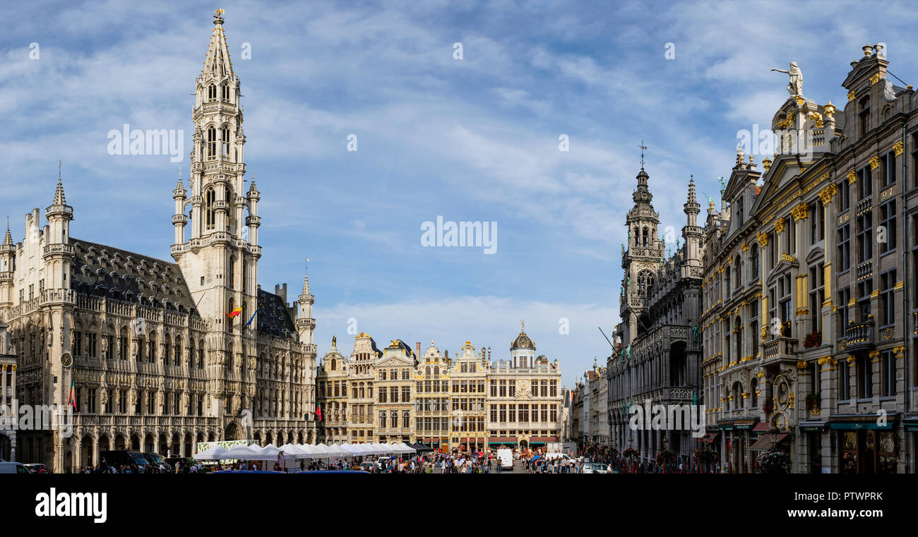 Rathaus Hotel de Ville und barocke Fassade Häuser am Grand-Place Grote Markt, Brüssel, Belgien Stockfoto