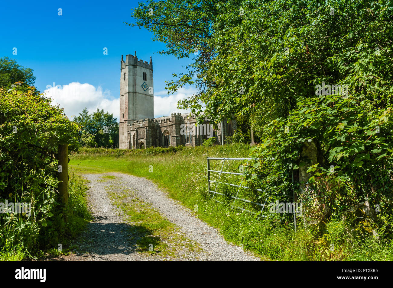 St Wilfred's ist eine entzückende Kirche in den Ausläufern des Dartmoor versteckt. Stockfoto