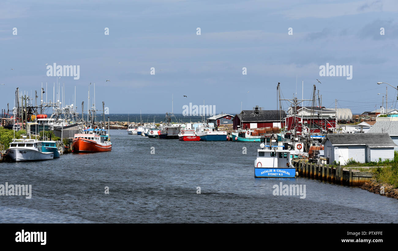 Glace Bay, NS, Kanada - 2 August 2018: den malerischen Hafen von Glace Bay, Cape Breton mit vielen Fischerbooten. Stockfoto