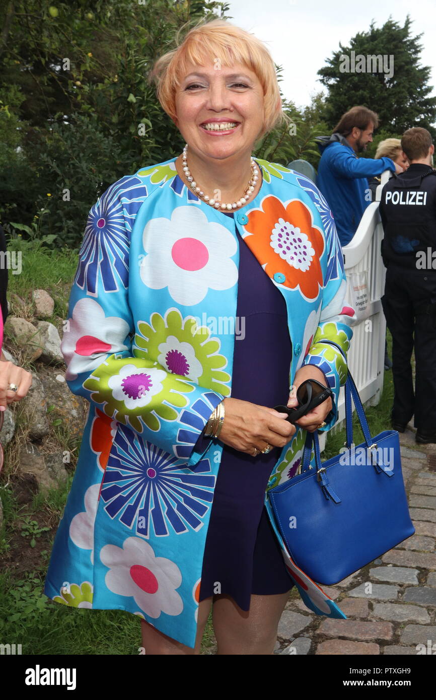 Guido Maria Kretschmer und Frank Mutters feiern ihre Hochzeit auf Sylt in der St. Severin Kirche in Keitum Guido Maria Kretschmer und Frank Mutters feiern Hochzeit auf Sylt in der St. Severin Kirche in Keitum Mit: Claudia Roth Wo: Sylt, Deutschland Wann: 08 Sep 2018 Credit: Starpress/WENN.com Stockfoto