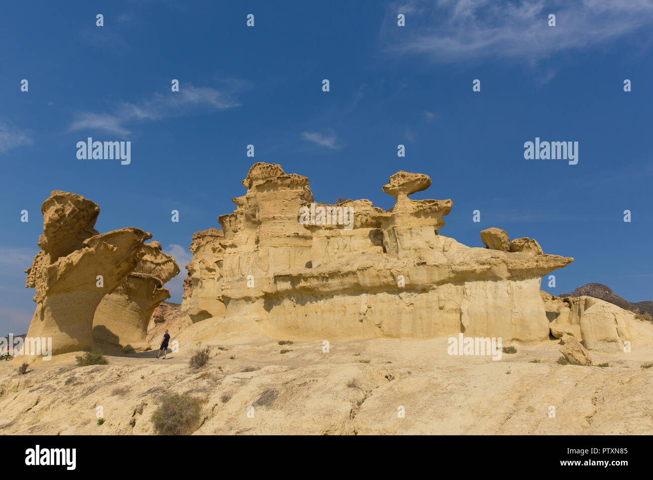 Touristische Attraktion in der Nähe von Mazarron Murcia, Spanien Die Bolnuevo Sandstein Naturstein Erosionen Stockfoto