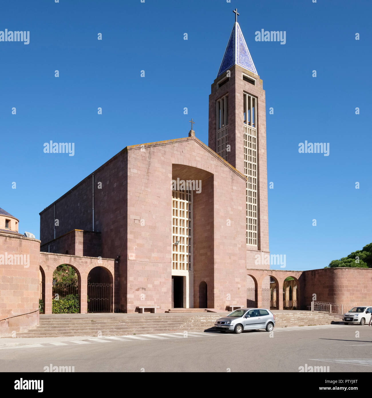 La chiesa DAL PREVAT 2 di San Marco, Fertilia Pfarrkirche San Marco (1936, 2 PST) Stockfoto