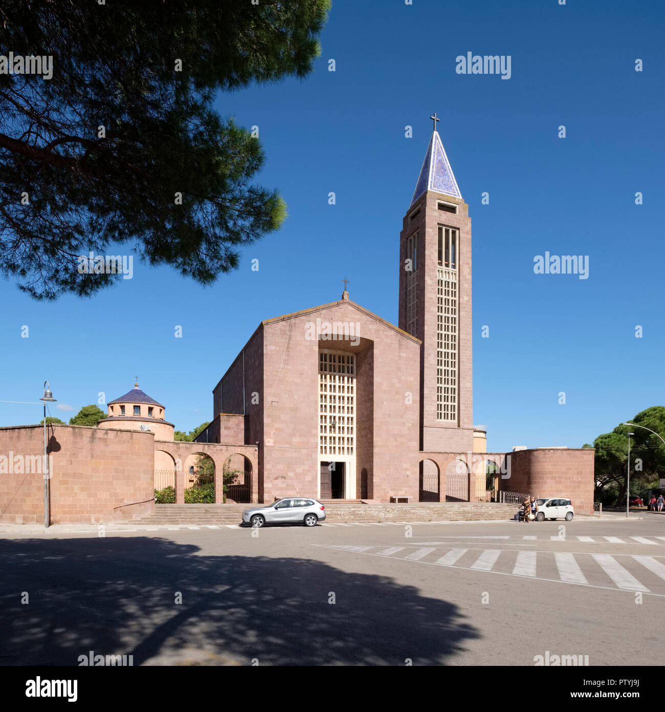 La chiesa DAL PREVAT 2 di San Marco, Fertilia Pfarrkirche San Marco (1936, 2 PST) Stockfoto