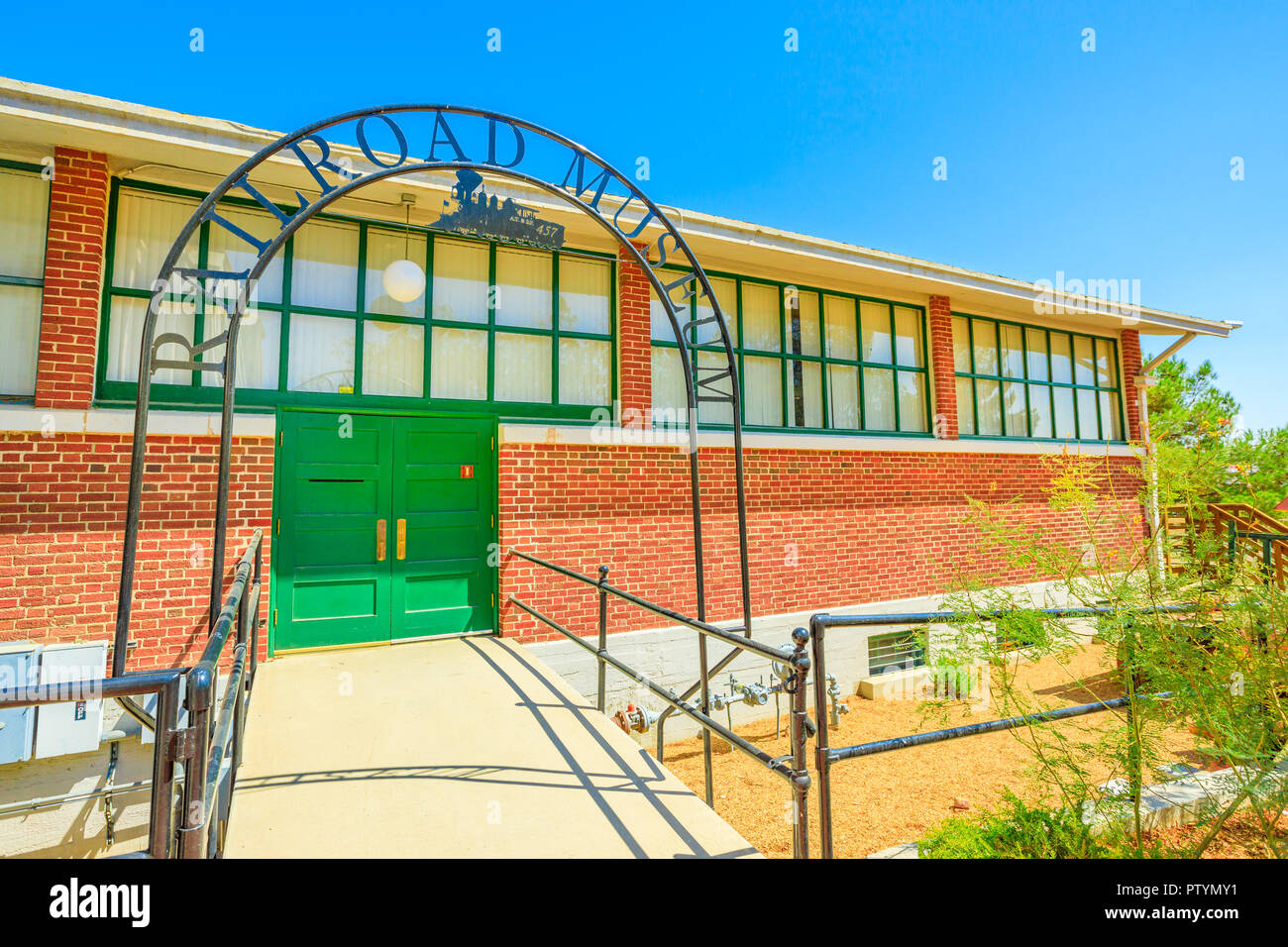 Barstow, Kalifornien, USA - 15. August 2018: Western America Railroad Museum Eingang ein Eisenbahnmuseum in Barstow, Geschichte der Eisenbahn in Pacific Southwest gewidmet. Stockfoto