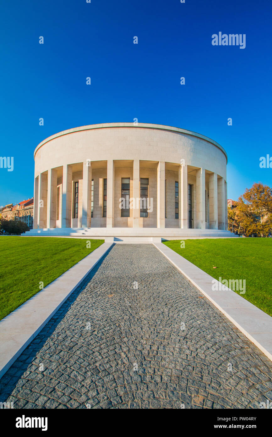 Zagreb, Kroatien, monumentale Kunstgalerie und schönen grünen Park im Zentrum der kroatischen Hauptstadt Stockfoto