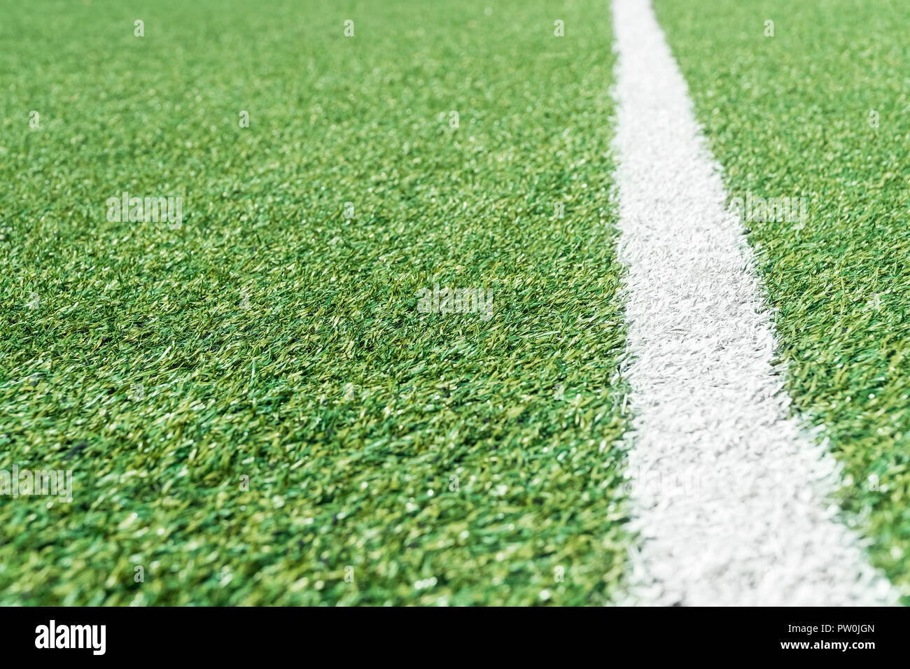Weißen Streifen auf dem Fußballplatz Stockfoto