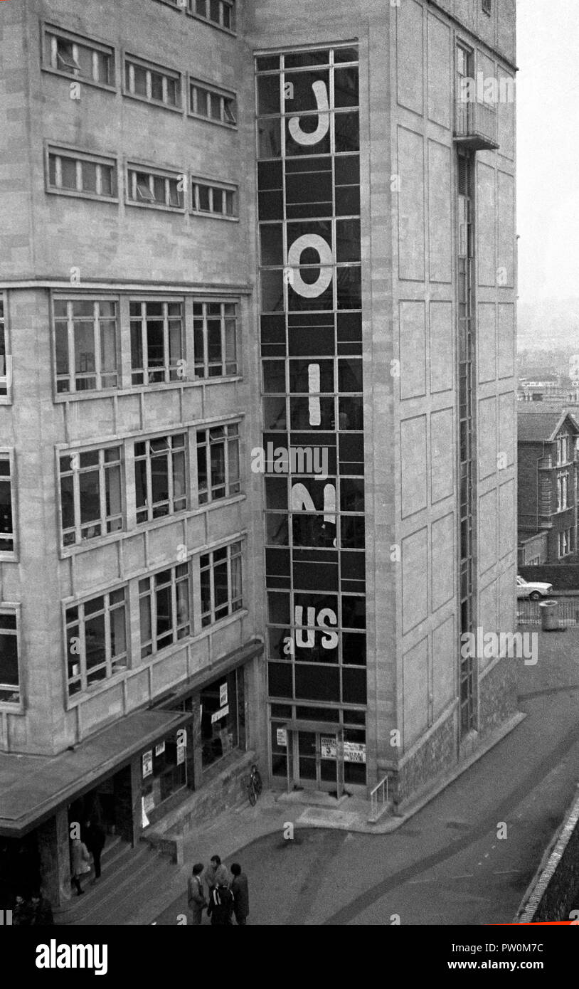 Protestierende Studenten nehmen über Bristol University Senat Haus Verwaltungs gebäude Bei einem Sit-in, das am 5. Dezember 1968 gestartet und dauerte 11 Tage. Die Studenten waren, die sich für eine größere der Universität sagen. Sie wollten auch Union Studenten der Universität bis zu Studenten aus anderen Bildungseinrichtungen in der Stadt geöffnet werden. Stockfoto