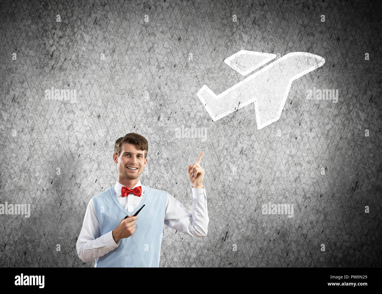 Elegante Banker tragen rote Krawatte und Flugzeug als Verkehrsmittel Konzept Stockfoto