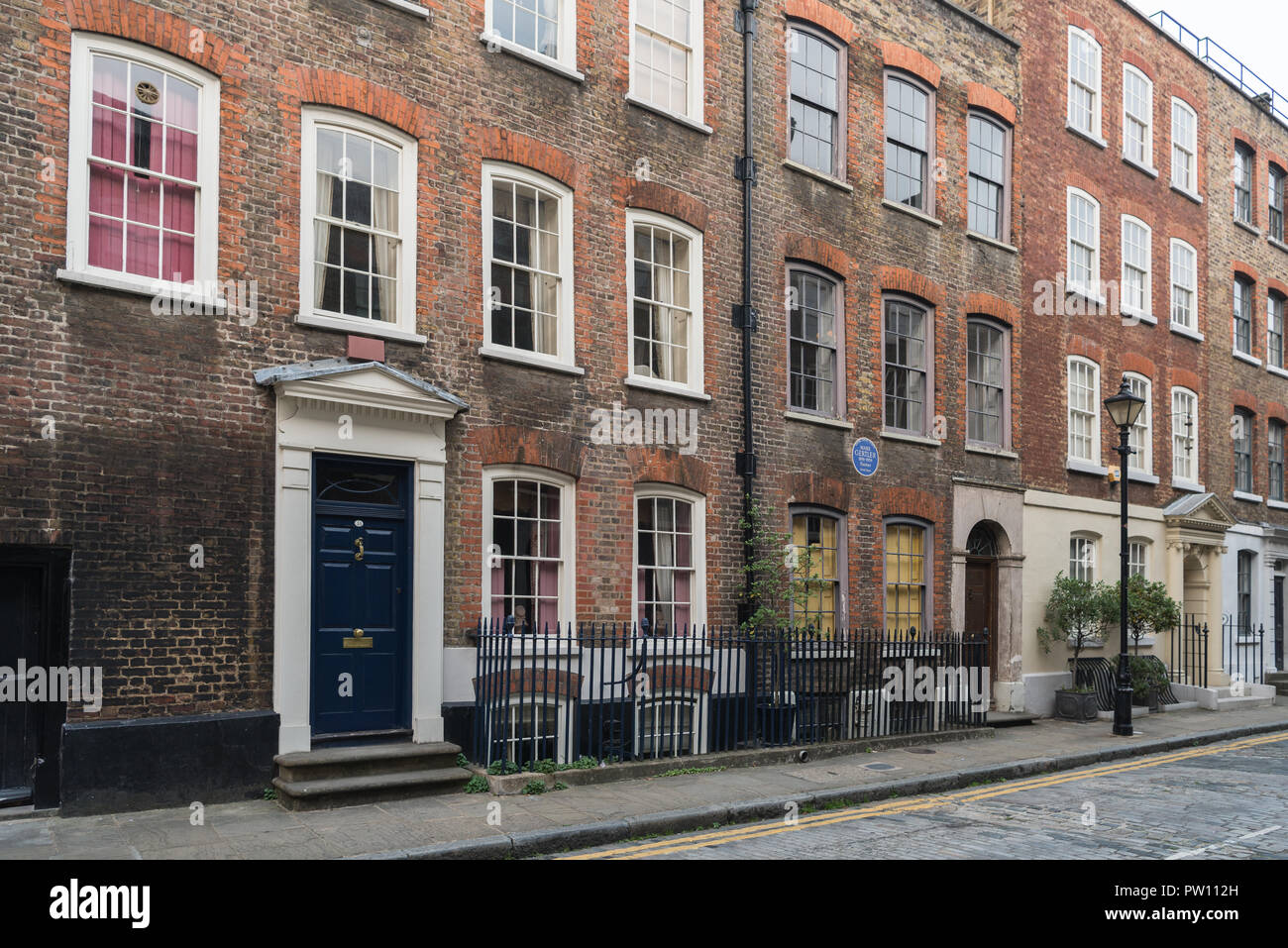 Georgische Reihenhäuser Stadthäuser in Elder Street, Spitalfields, London, England, Großbritannien Stockfoto