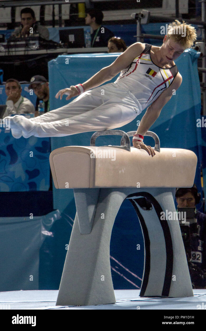 Oktober 11, 2018 - Buenos Aires, Buenos Aires, Argentinien - an diesem Donnerstag die Belgische gymnast von 17 Jahren, Claeys Ward, verabschiedete sich von den Youth Olympic Games, Buenos Aires 2018, nach seiner Präsentation in der Endrunde der Mehrere männliche Konkurrenz, Gz 1, der künstlerischen Gymnastik positioniert sich in der Position Nummer 10 des Wettbewerbs. (Bild: © Roberto Almeida Aveledo/ZUMA Draht) Stockfoto