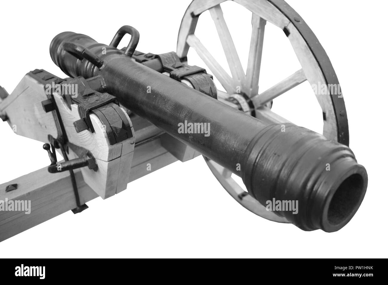 Alte Kanone. vintage Schießpulver Waffe auf weißem Hintergrund Stockfoto
