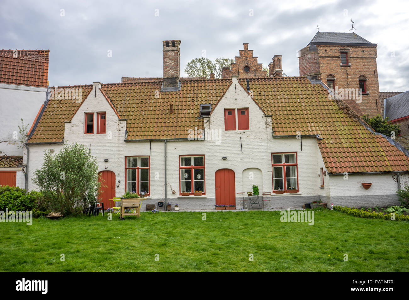 Eine grüne Wiese mit einem mittelalterlichen fantasy Gefühl in Brügge, Belgien, Brügge, Europa Stockfoto