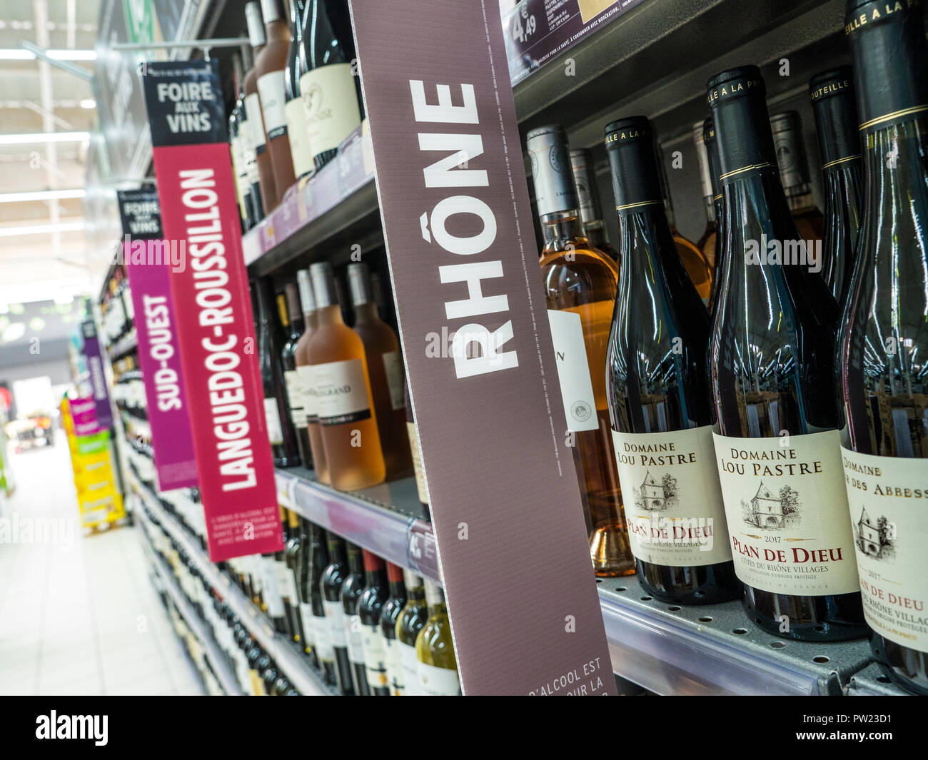 Welche 5 Typischen Französischen Produkte Kannst Du Im Supermarkt Kaufen www.alamy.de