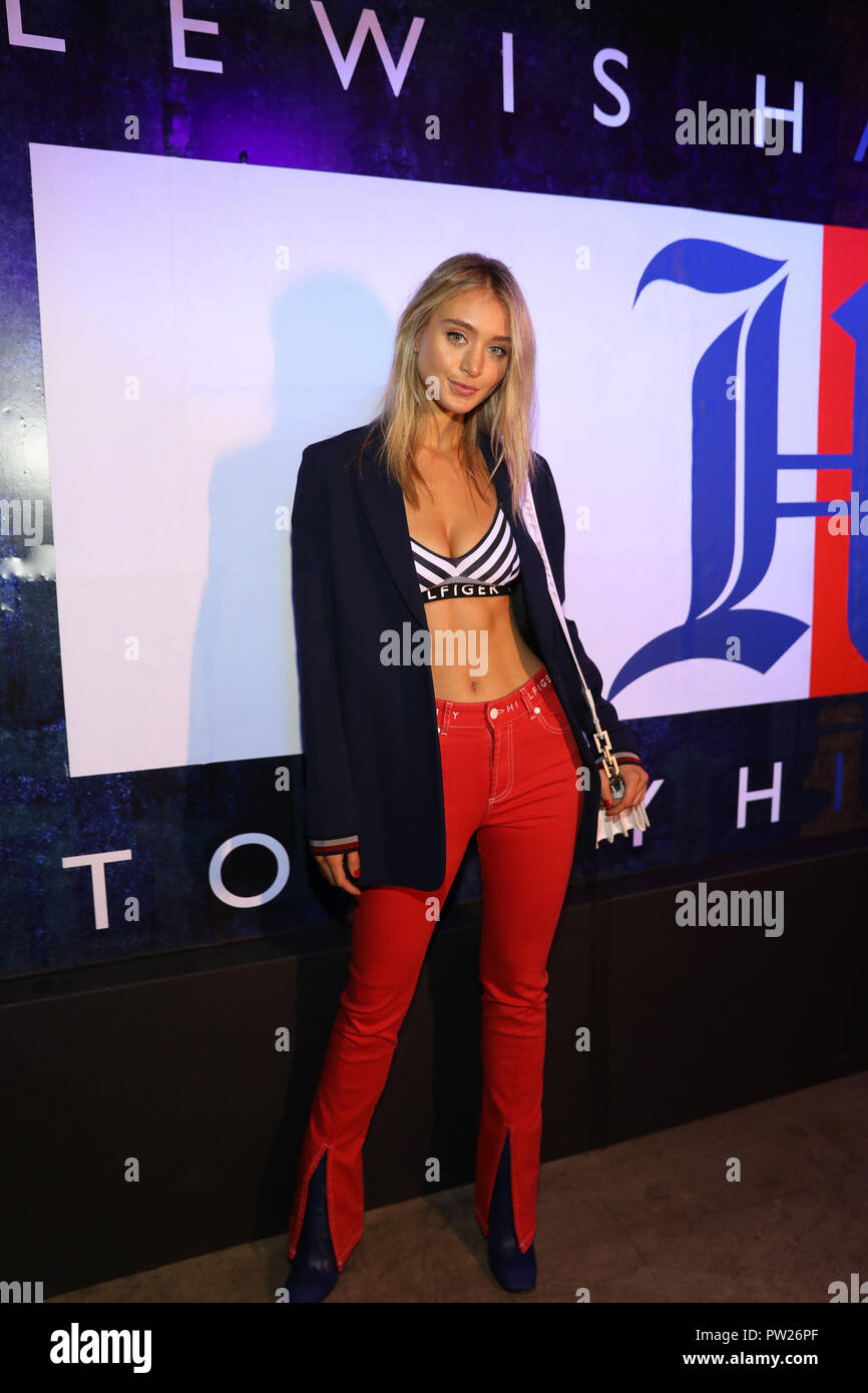 Tommy Hilfiger & Lewis Hamilton feiern den Beginn ihrer gemeinschaftlichen  Erhebung, TommyXLewis an Kunst im Öffentlichen Raum 215 Chrystie Street New  York City Mit: Ginny Hilfiger Wo: New York, New York, United