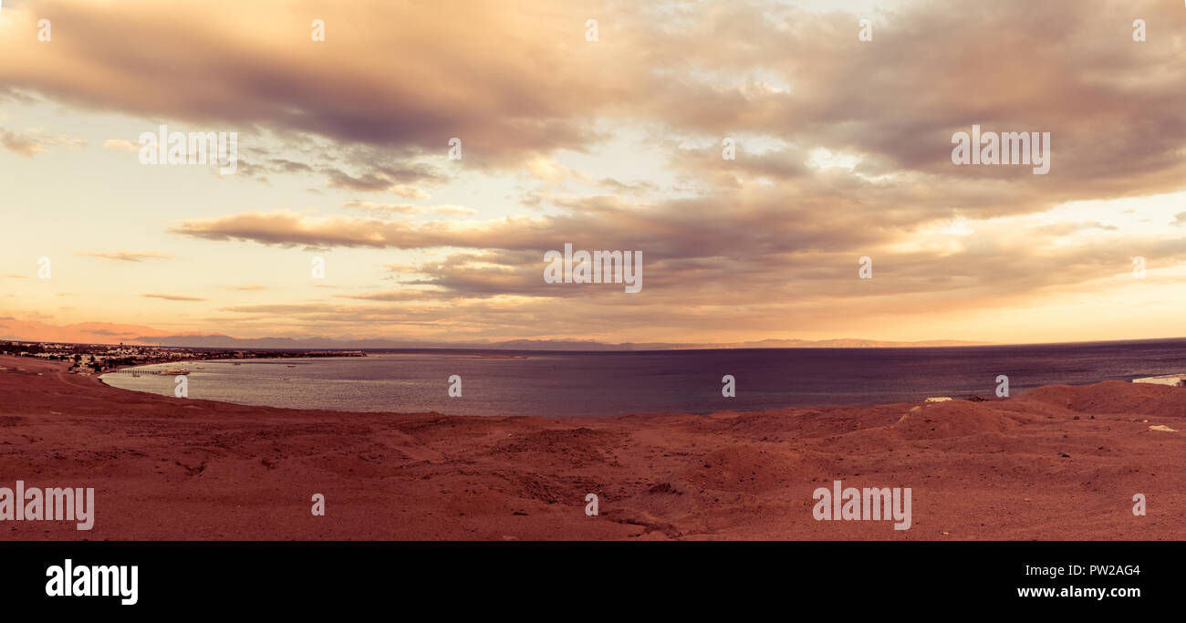 Rotes Meer-Lagune in der Stadt Dahab, Ägypten Stockfoto