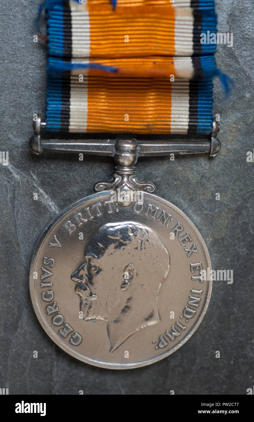 WW1 British Campaign Medal, die Britische Krieg Medaille auf einer Schiefertafel Hintergrund. Stockfoto