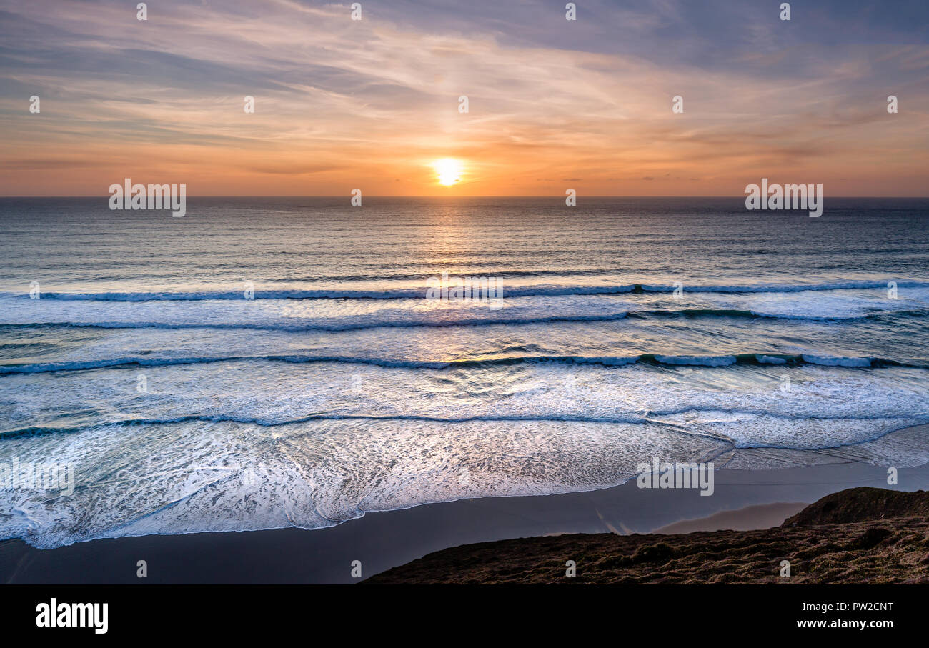 Sonnenuntergang über Surfen, Küste von North Cornwall Stockfoto