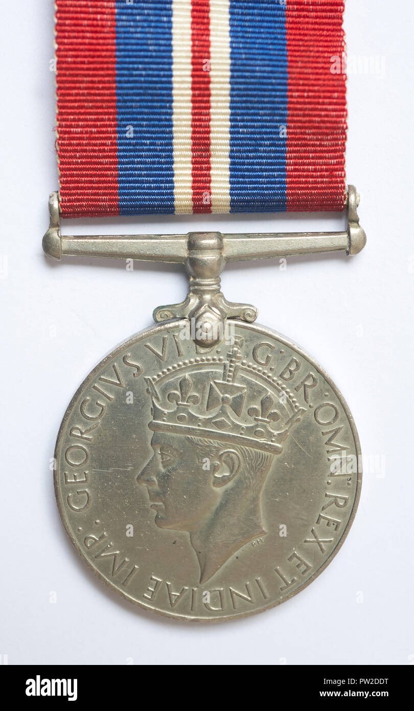 WW2 British Military Campaign Medal, dem Krieg Medaille 1939-1945, auf einem weißen Hintergrund. Stockfoto