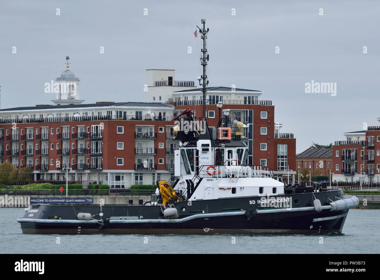 Serco Marine Services tug in Portsmouth Harbour Stockfoto