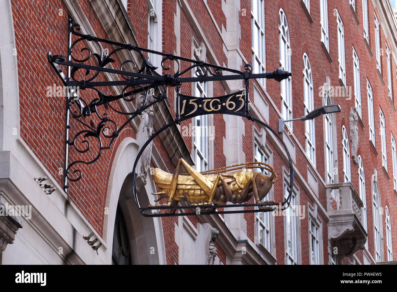 Die goldenen grasshopper Insignien des 16. Jahrhunderts Kaufmann, Thomas Gresham, Lombard Street, London Stockfoto