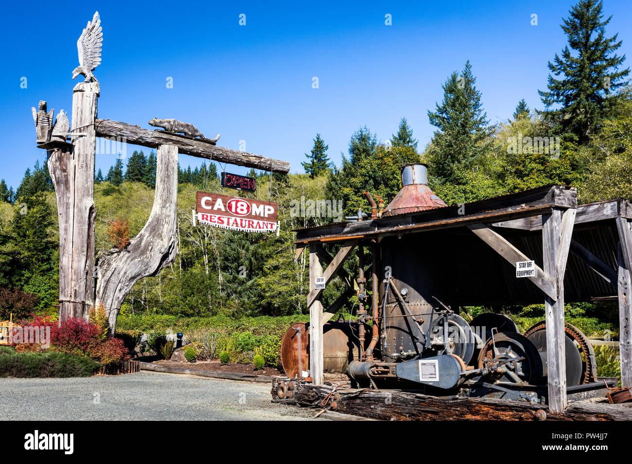Die beliebten Camp 18 Restaurant mit seiner Holzfäller Thema auf der Landstraße 26 in Richtung Ozean aus Portland, Oregon, USA. Stockfoto
