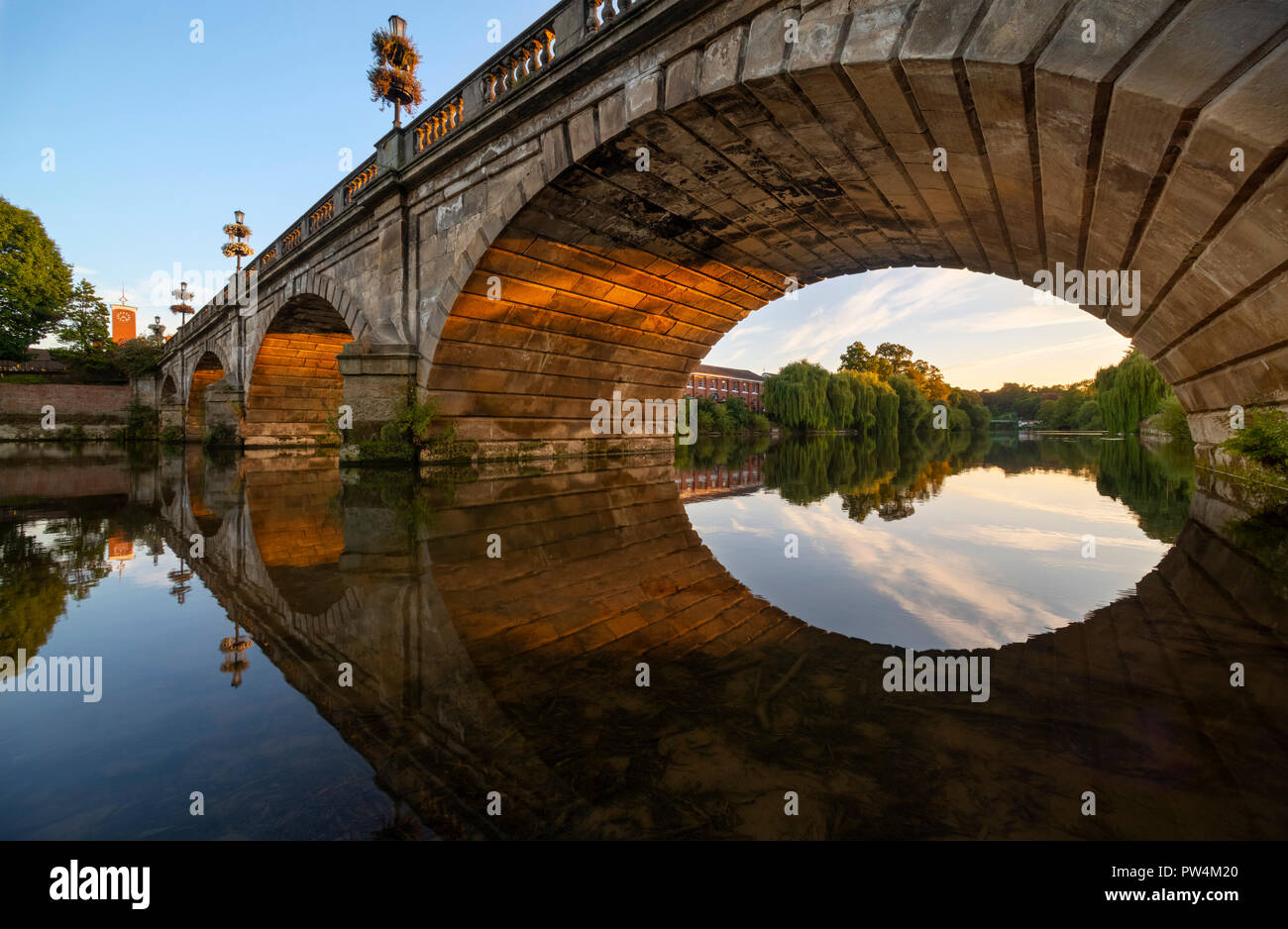 Abendlicht auf Walisisch Brücke, Shrewsbury, Shropshire. Stockfoto