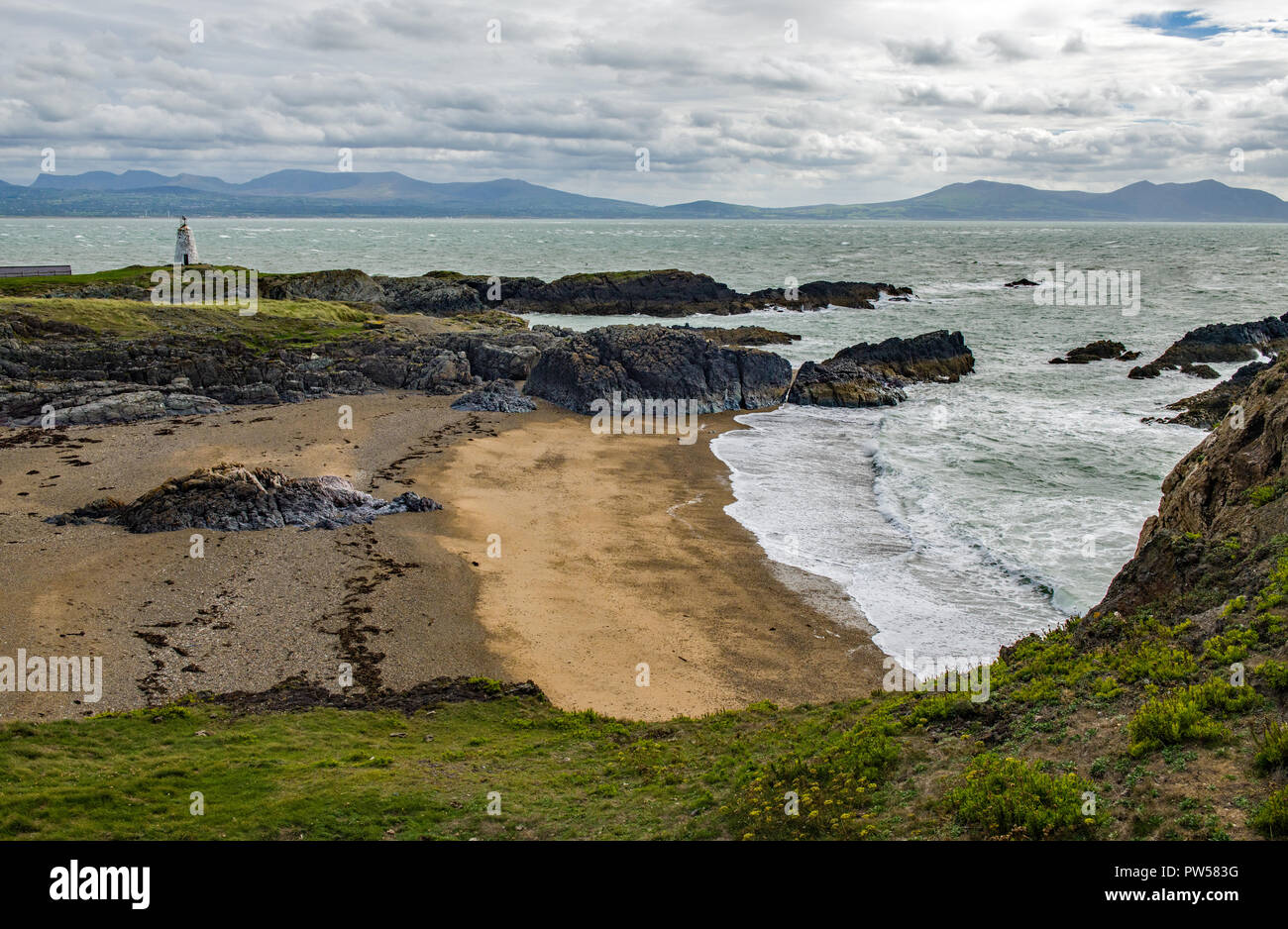 Strand an der Spitze des Angesey Llanddwyn Island North Wales Stockfoto