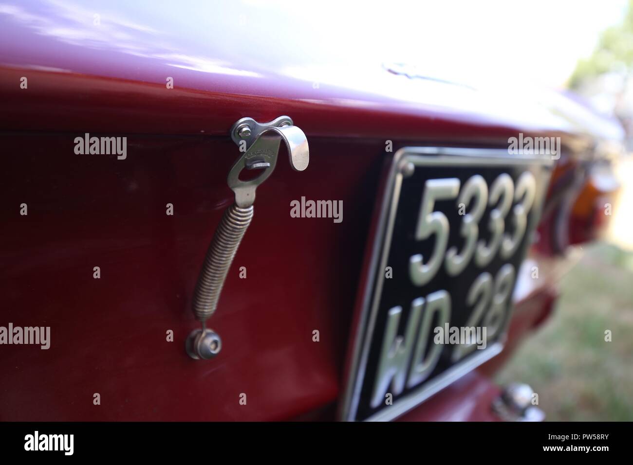 Alfa Romeo Giulia Sprint GTA im Château de Neuville in Gambais (78) - Frankreich. Stockfoto