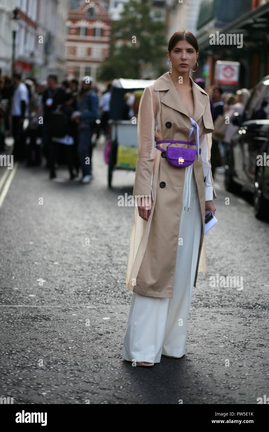 Street Style, Frühling Sommer 2019. London Fashion Week - Sept. 2018 Stockfoto