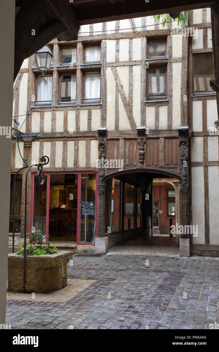 Holz gerahmt Gebäude Troyes Stockfoto