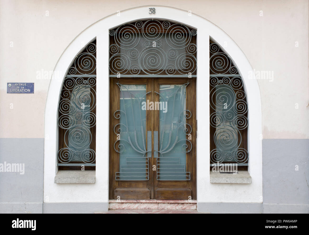 Tür, Avenue de la Libération Argeles, Frankreich Stockfoto