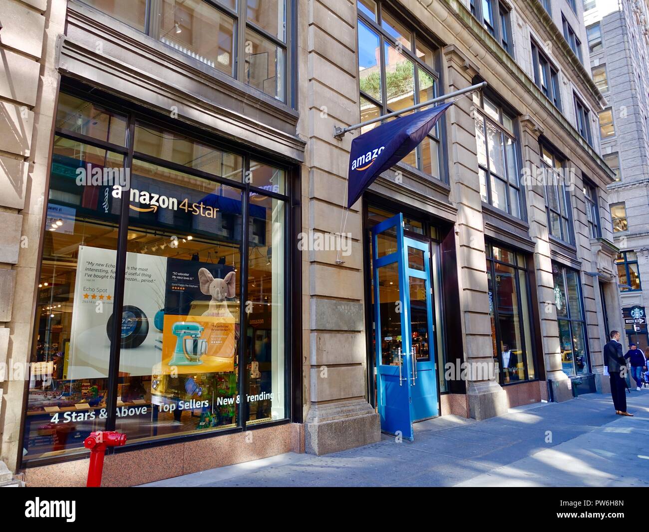 Amazon 4 Sterne Stores in Soho Bereich von Lower Manhattan, New York, NY,  USA Stockfotografie - Alamy