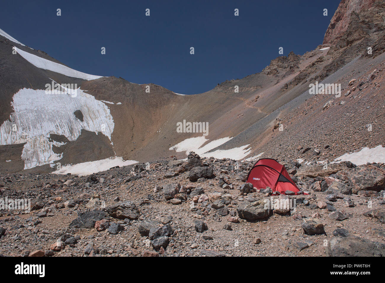 Basislager für die Chimtarga Pass, Fann Mountains, Tadschikistan. Stockfoto
