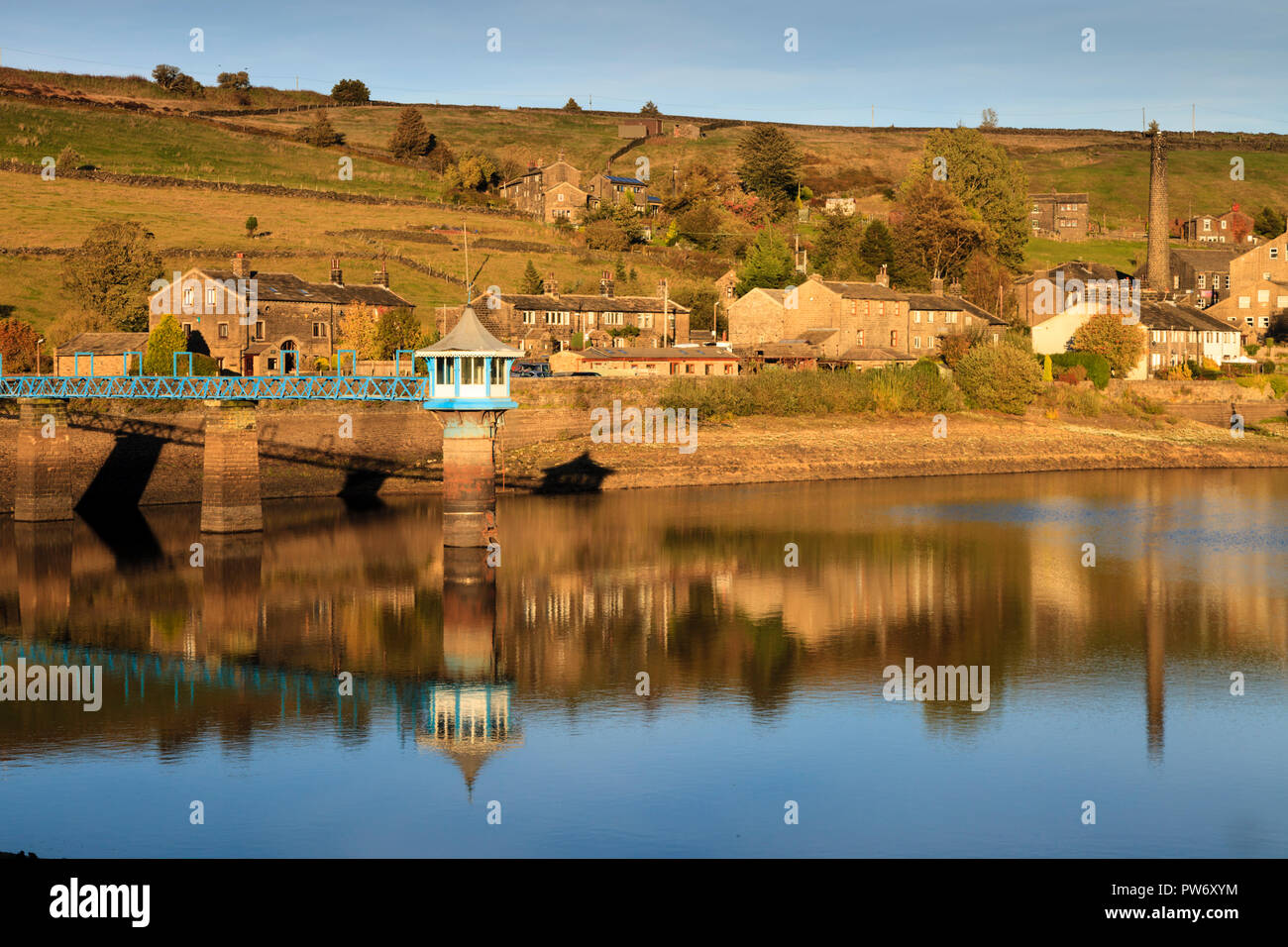 Denholme Straße Leeming Reservoir, Bradford Stockfoto