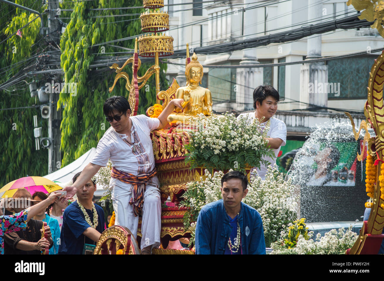 Chiang Rai, Thailand - 13. April 2018: Songkran Festival im Suan Tung Lae Khom Chiang Rai Park in Chiang Rai. Stockfoto