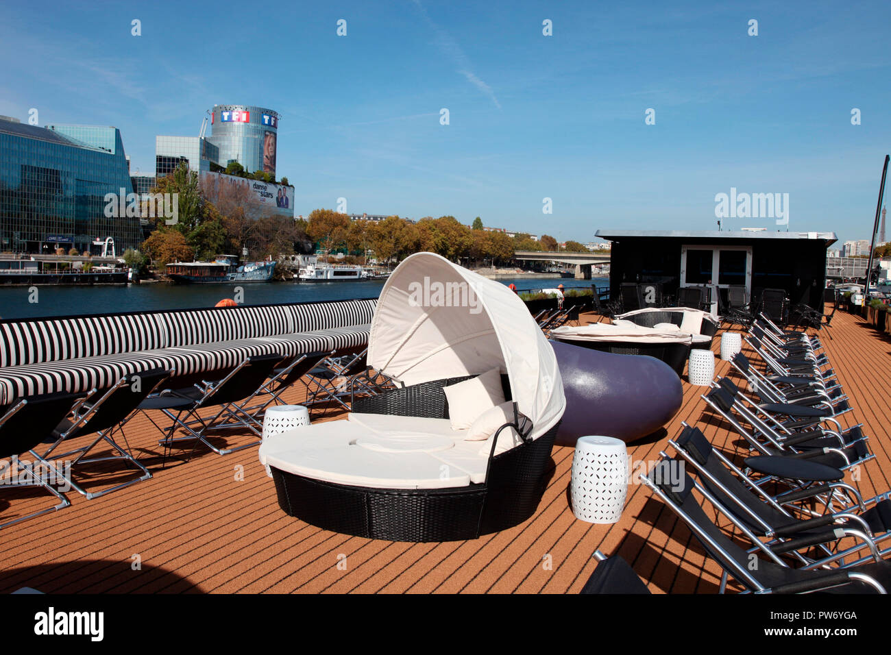 Top Deck auf der B, Uniworld cruiseship auf der Seine Stockfoto