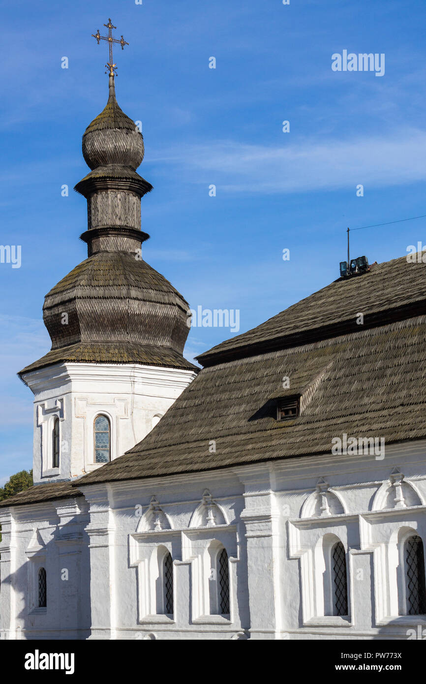 Kleine ländliche Gemeinde im Sommer. Es gibt keine Personen, die Stockfoto