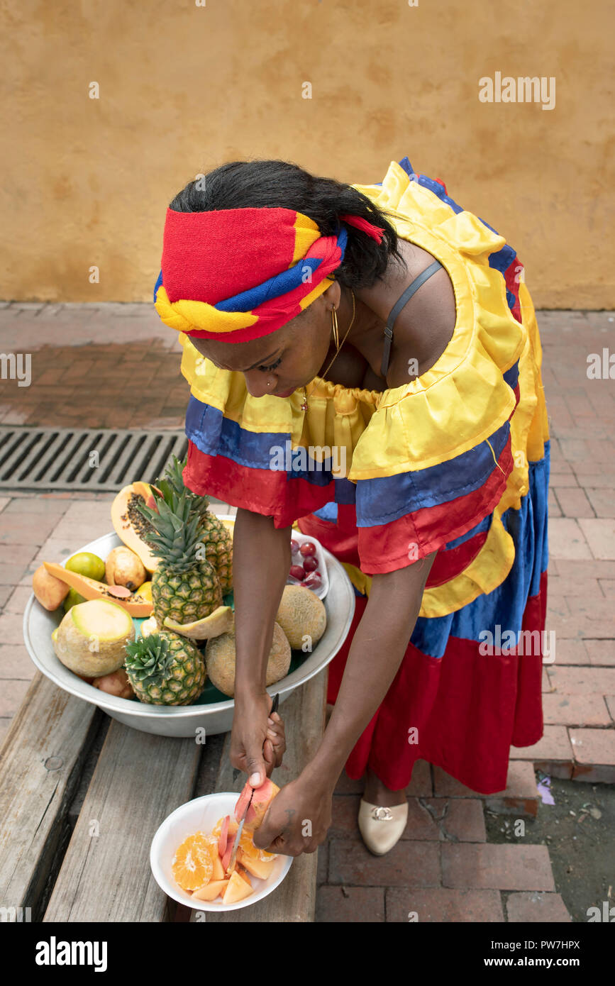 Straße Obst Anbieter in-action. Cartagena, Kolumbien. Sep 2018 Stockfoto