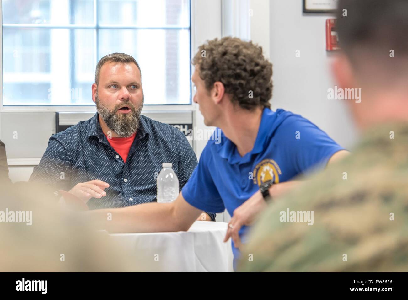 Eine Gruppe von Armee Forscher in Camp Lejeune in North Carolina gereist, um zu zeigen, 3-D-gedruckten Drohnen und Feedback sammeln. Das Team ist die Erstellung eines Katalog, wo die Zukunft warfighters Can low-cost, rasch Drohnen on-demand auf Mission-spezifischen Anforderungen. Stockfoto