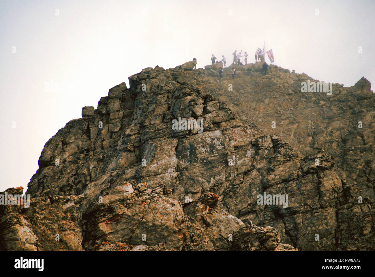 Griechenland, Olympus Berg, Gipfel Mytikas (2,917 m), der höchste Gipfel des Olymp, voller Kletterer Berg, von der Skala Gipfel, Teil der Art und Weise, Stockfoto