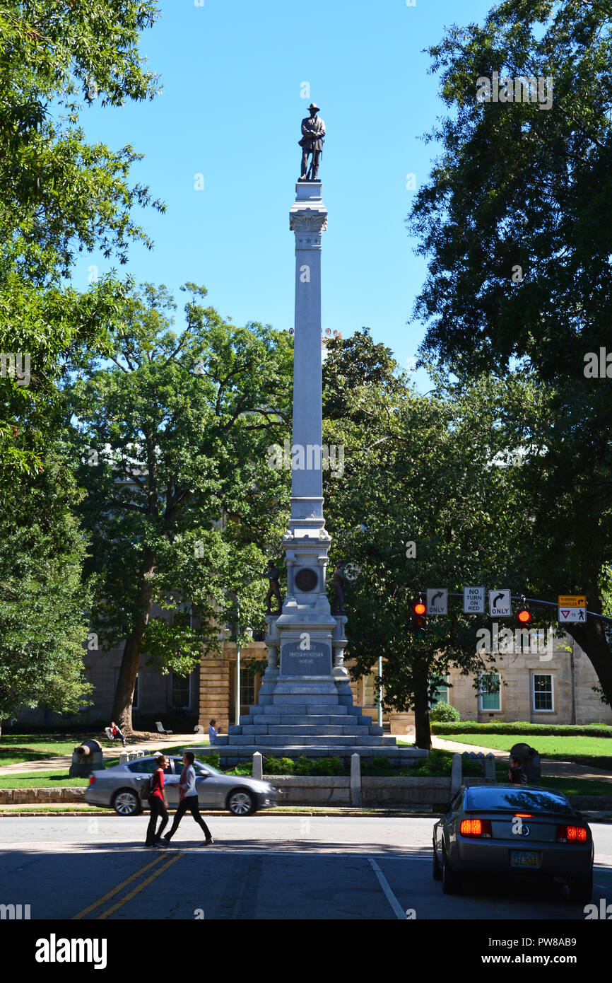 Die Konföderierten War Memorial in Union Park außerhalb der North Carolina State Capitol Gebäude in der Innenstadt von Raleigh. Stockfoto