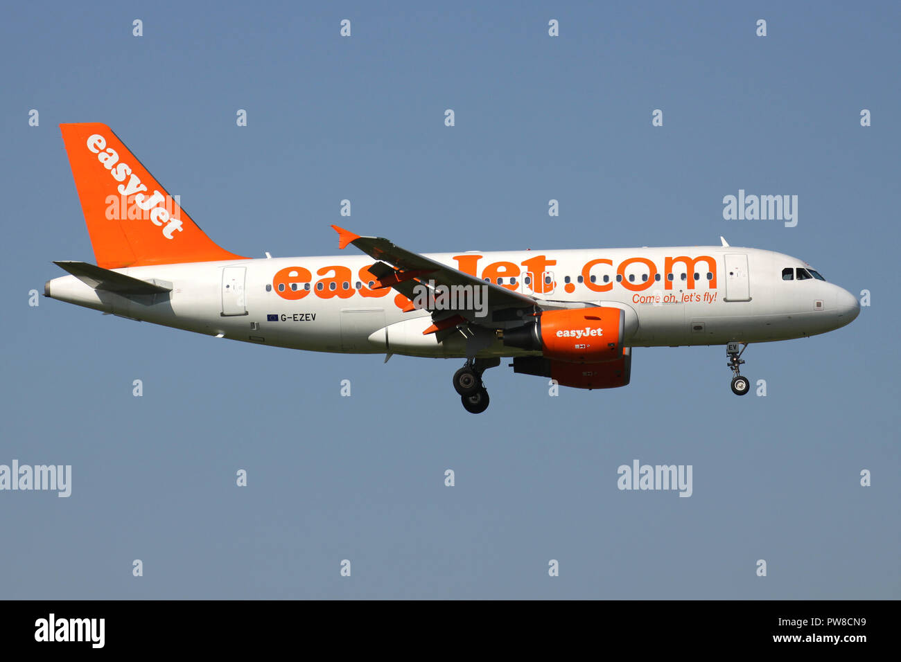 Easyjet A319 Auf Der Piste Stockfotos Und Bilder Kaufen Alamy